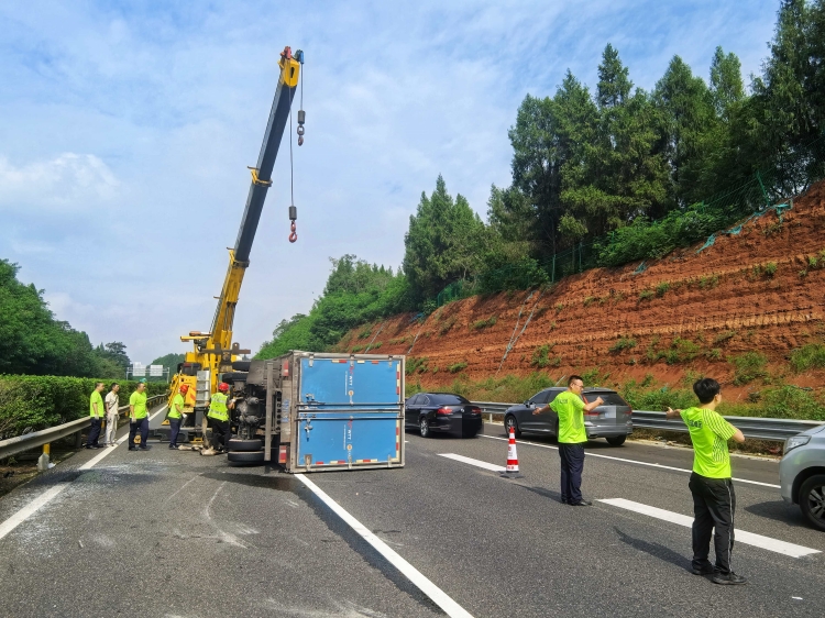 10.8事故处置2.jpg