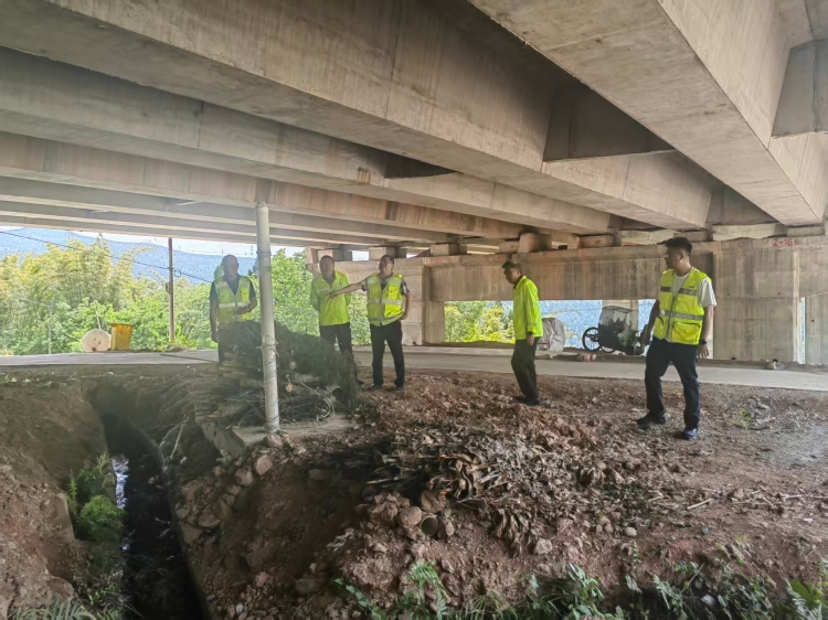 广南公司党委副书记、董事、总经理张忠林带队开展五一节前及汛前安全环保专项检查