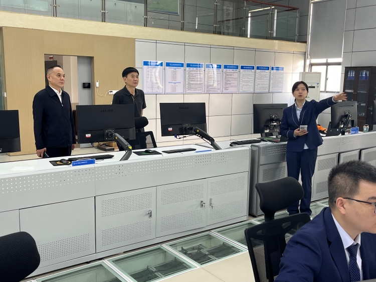 广南公司党委书记、董事长梁平调度管理处、站队值班值守情况